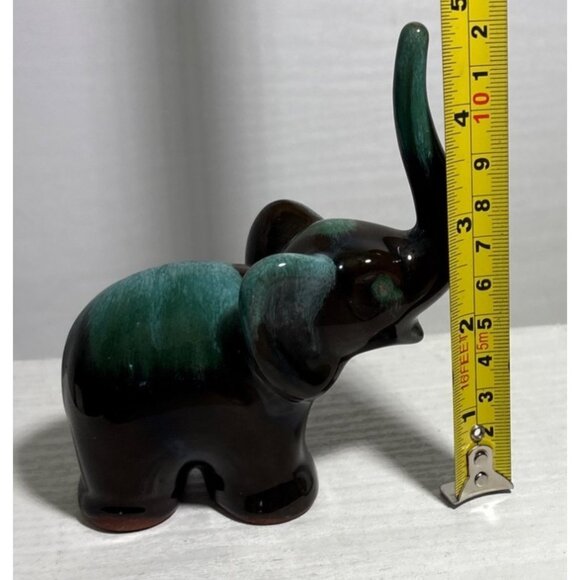 Blue Mountain Pottery Elephant Figure Green & Black Glaze 4.75" Tall Canada MCM - Picture 8 of 8